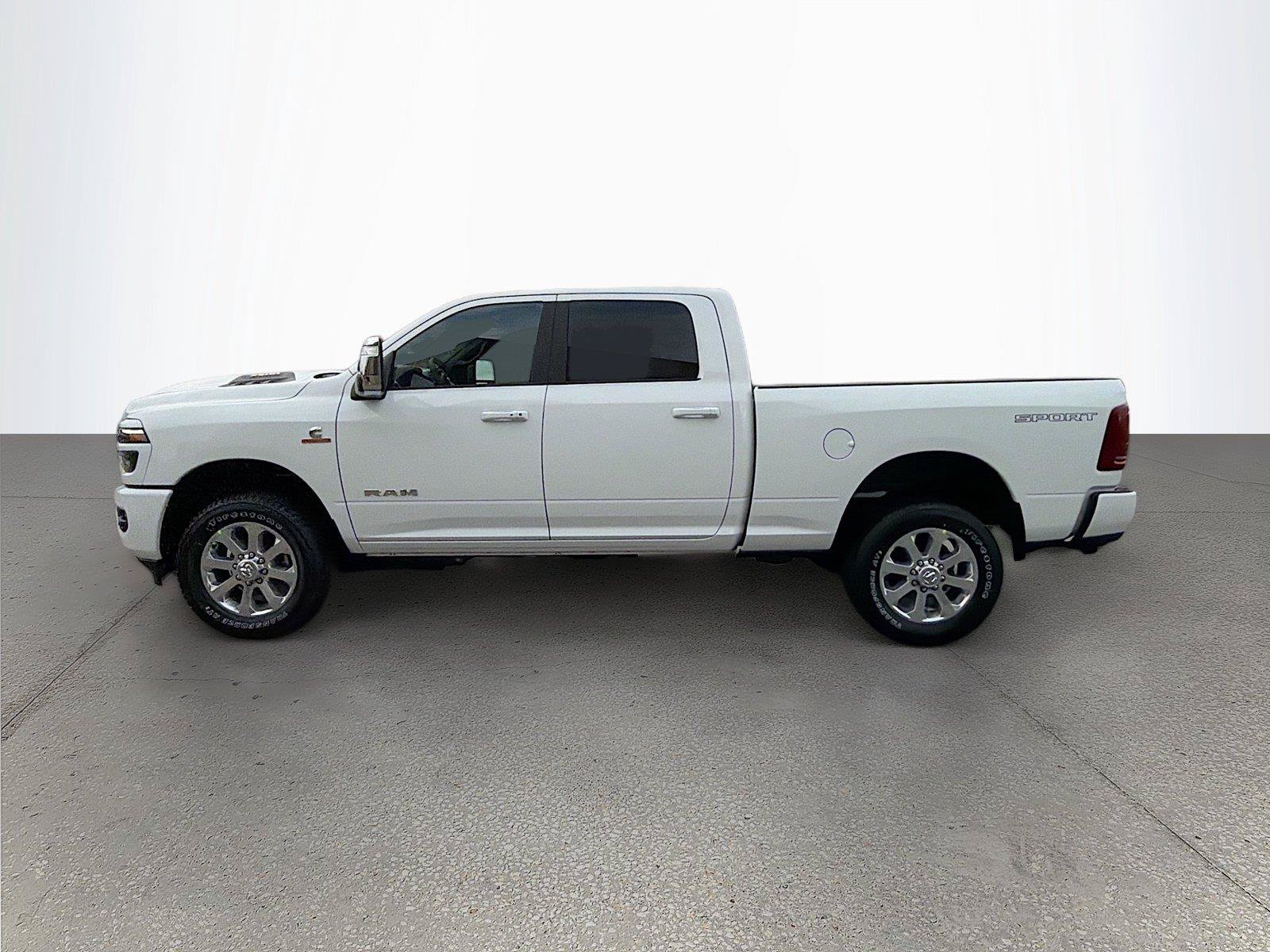 New 2026 RAM 2500 Laramie w/ Sport Appearance Package AWD/4WD image 7