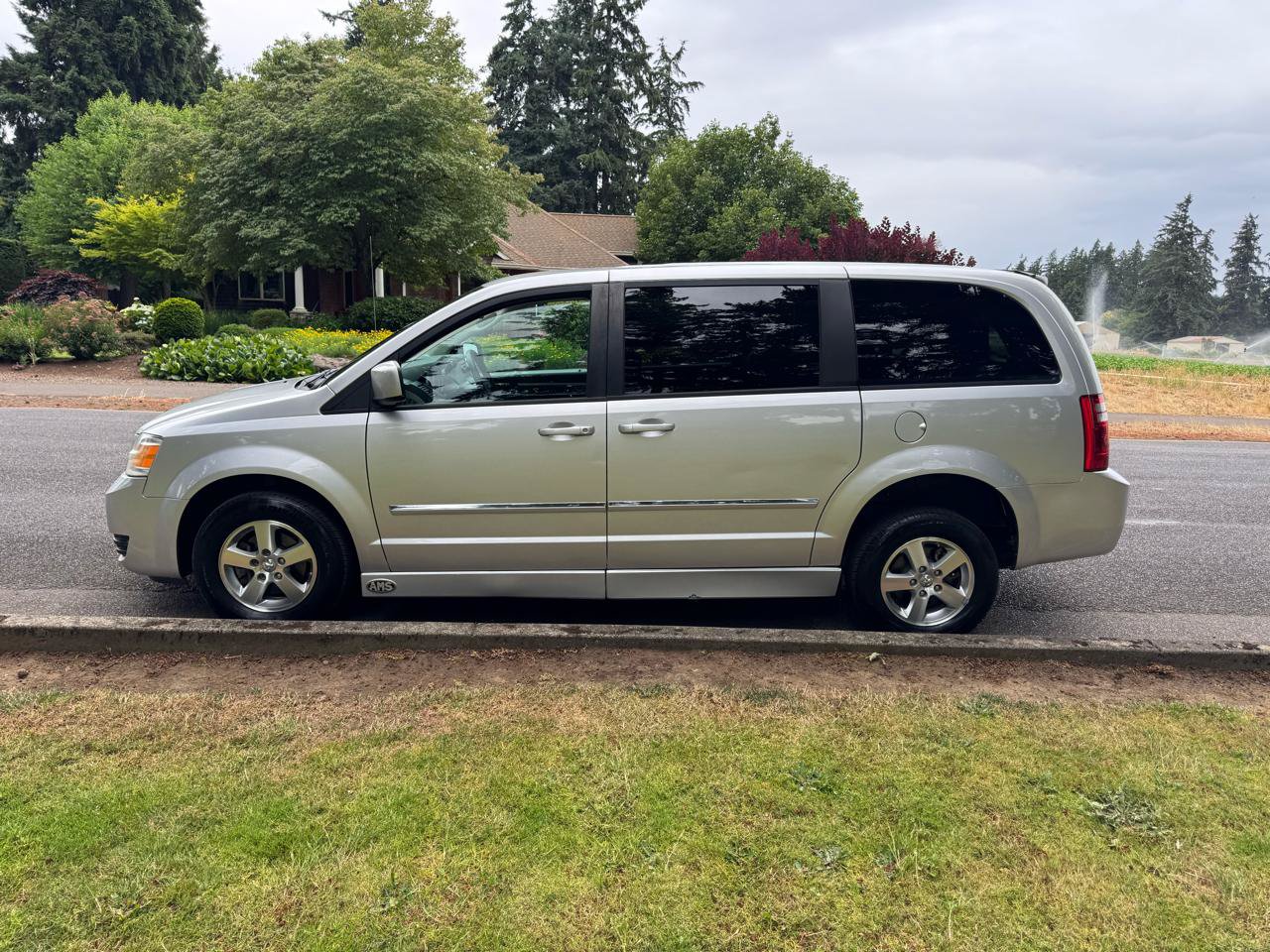 Used 2008 Dodge Grand Caravan SXT FWD image 7