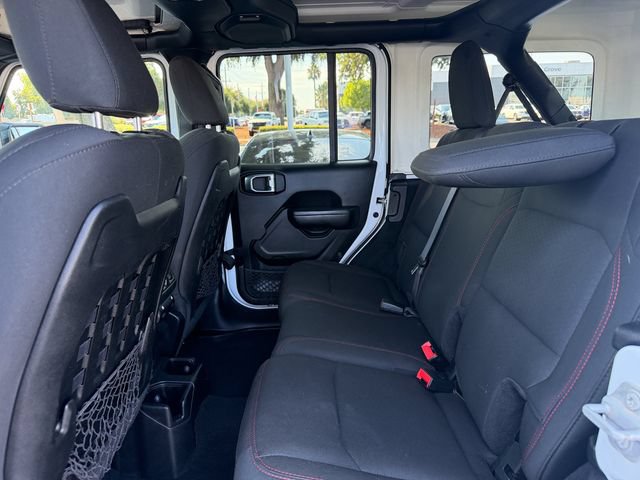 Used 2022 Jeep Wrangler Unlimited Rubicon w/ Cold Weather Group AWD/4WD image 26