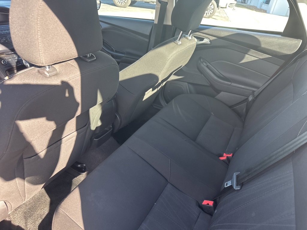 Used 2015 Ford Focus SE image 18