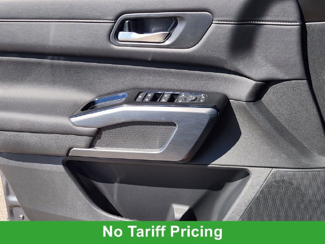 New 2026 Nissan Pathfinder SL FWD image 17