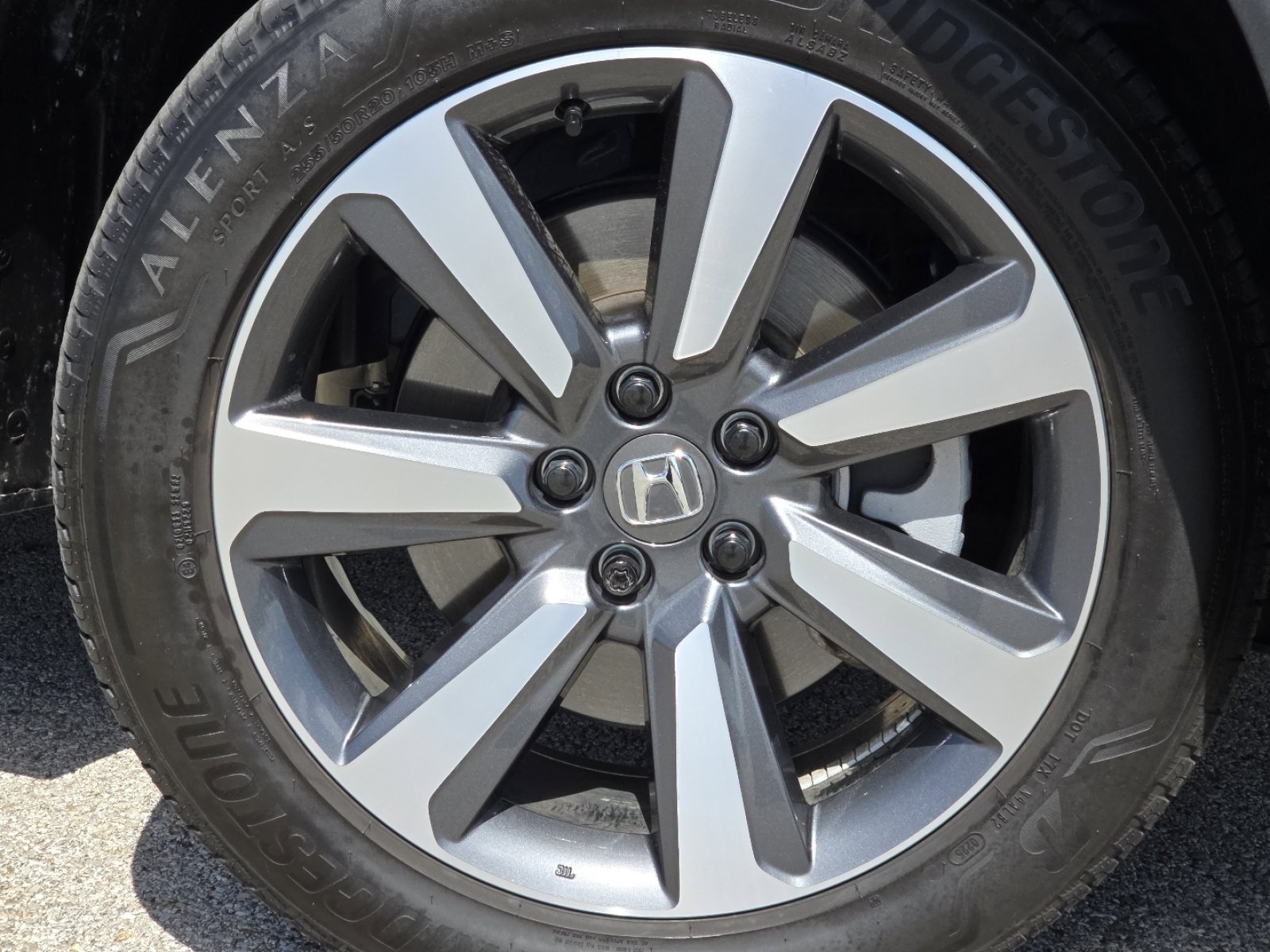Used 2025 Honda Pilot Touring image 14