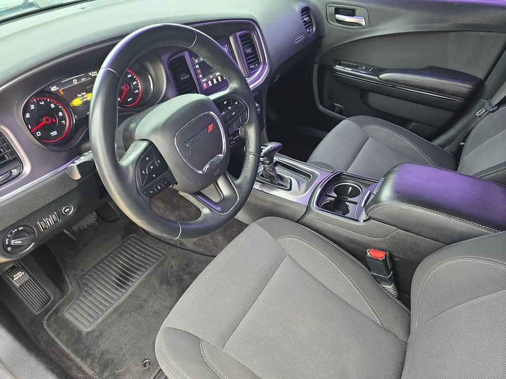 Used 2018 Dodge Charger SXT w/ Blacktop Package RWD image 16