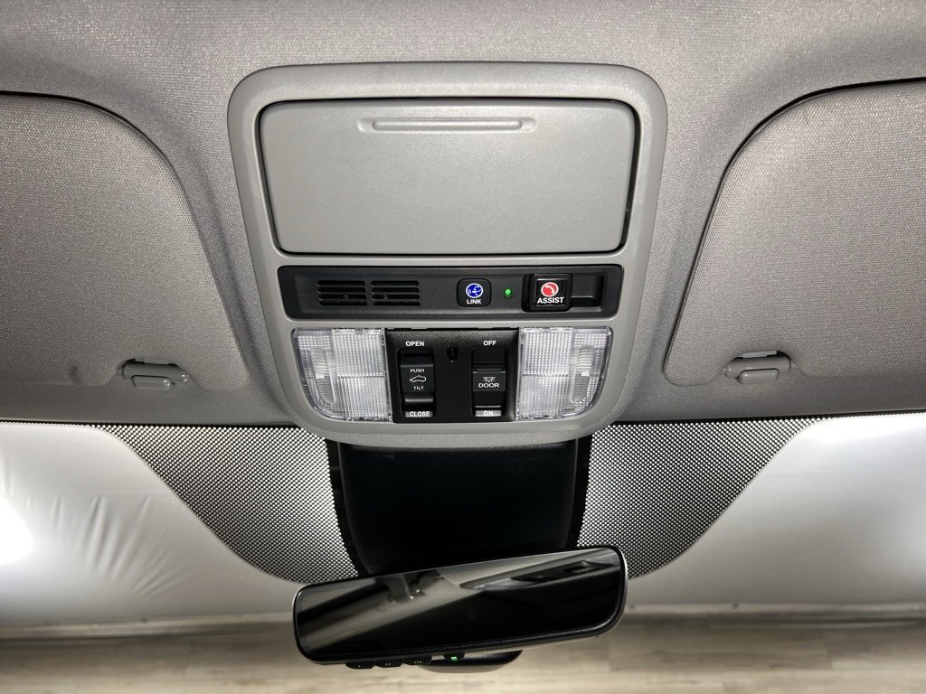 Used 2023 Honda Odyssey Touring image 22