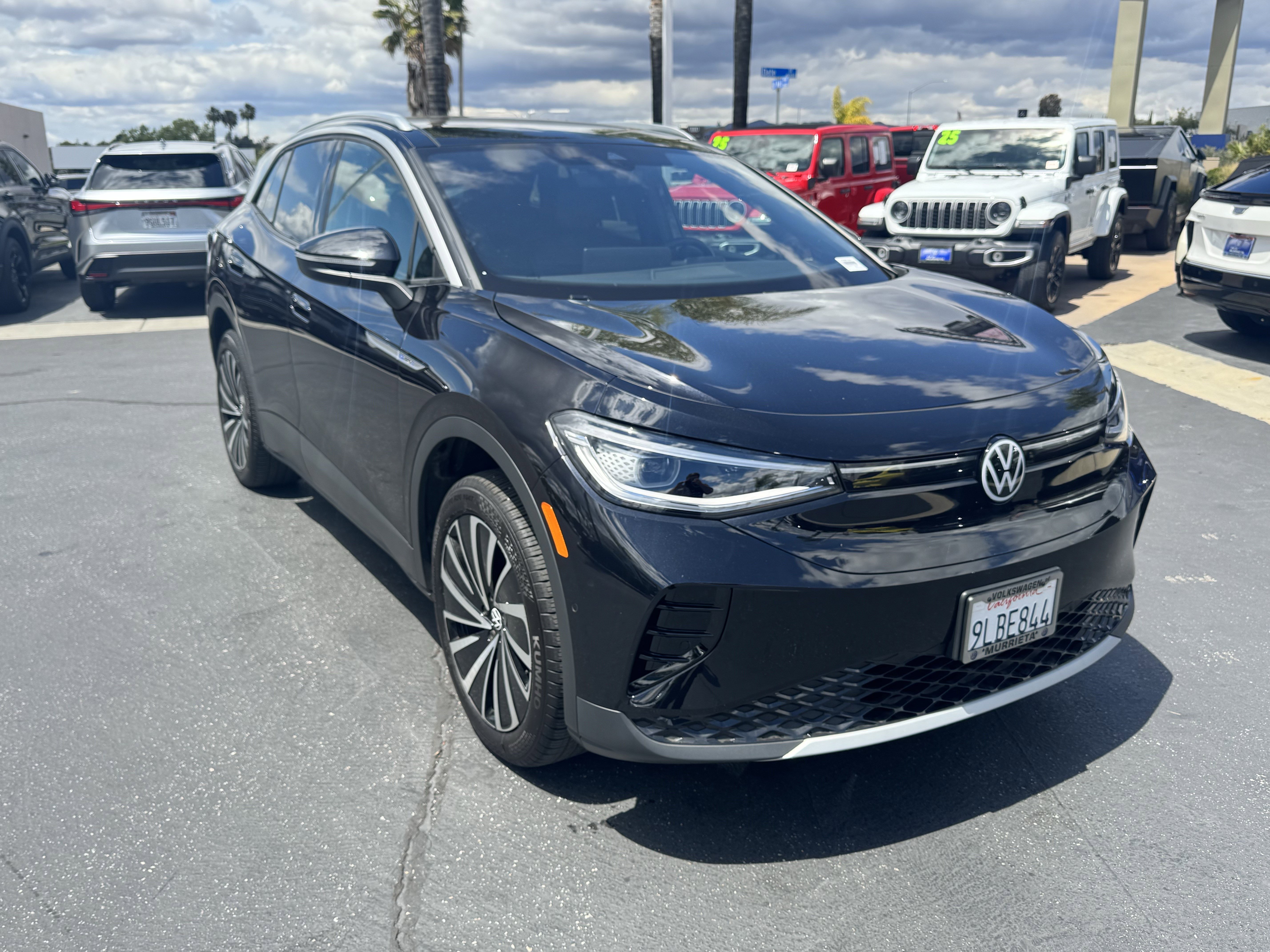 Used 2023 Volkswagen ID.4 Pro S Plus AWD/4WD image 2