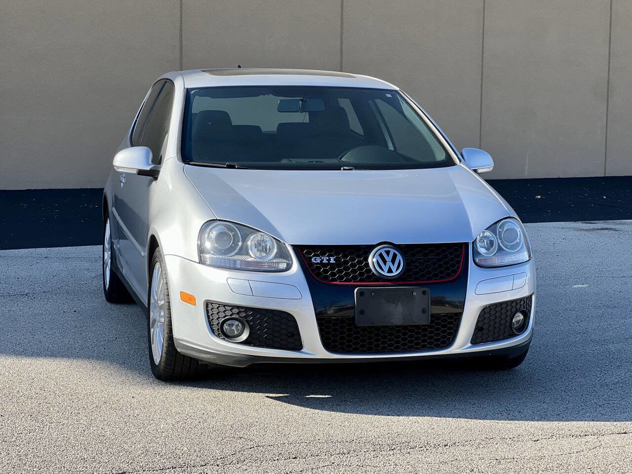 Used 2007 Volkswagen GTI 2-Door image 2