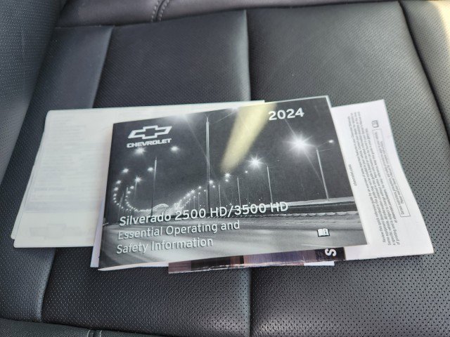 Used 2024 Chevrolet Silverado 3500 LTZ w/ LTZ Premium Package image 17