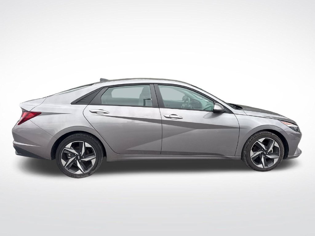 Used 2023 Hyundai Elantra SEL w/ Convenience Package FWD image 7