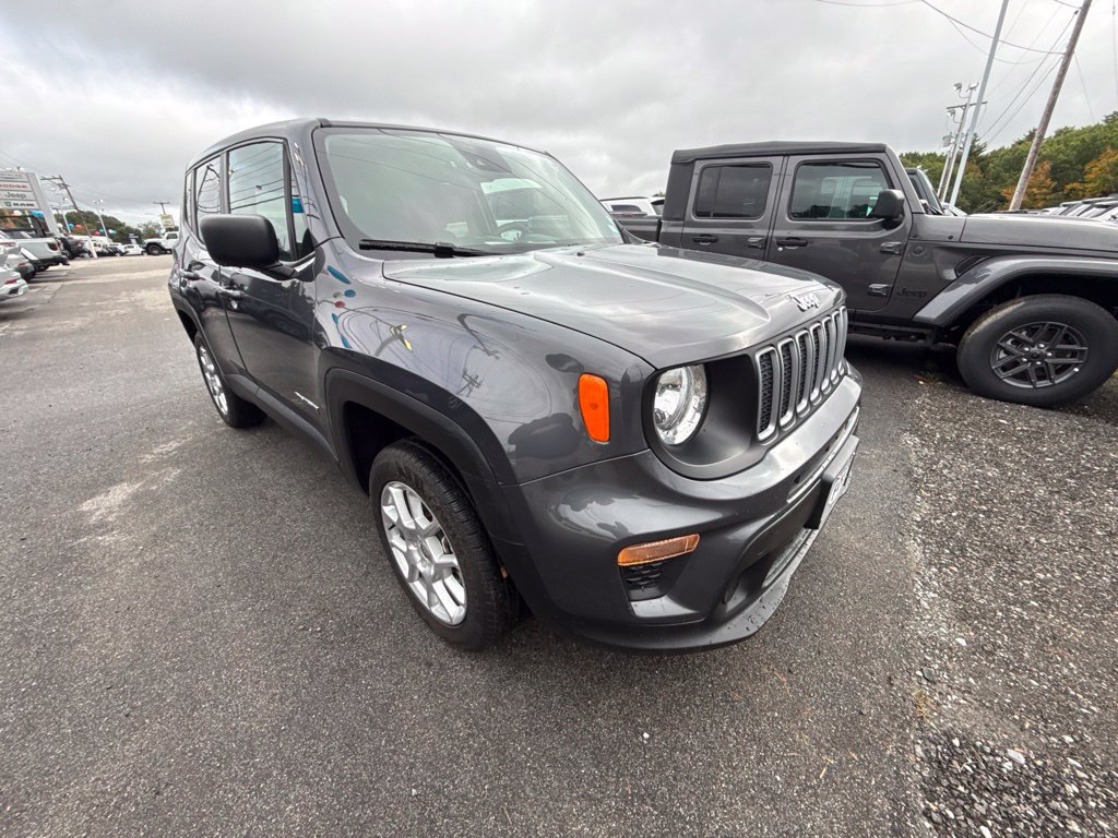 Certified 2023 Jeep Renegade Latitude AWD/4WD image 7