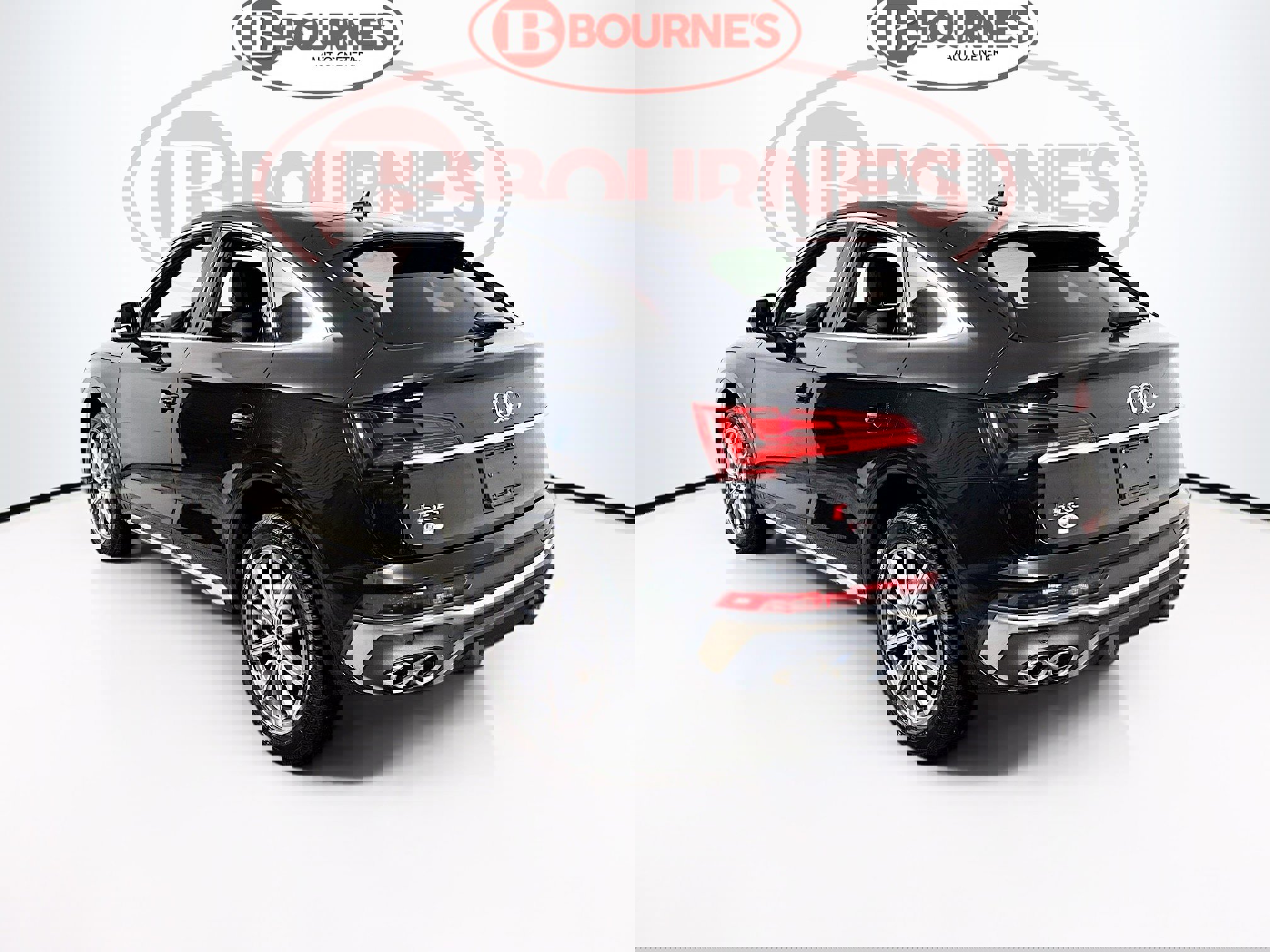 Used 2023 Audi SQ5 Premium w/ Convenience Package image 8