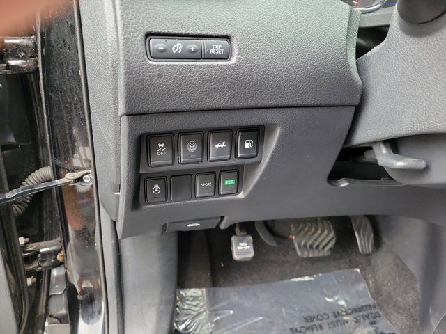 Used 2018 Nissan Rogue SL w/ Premium Package image 23