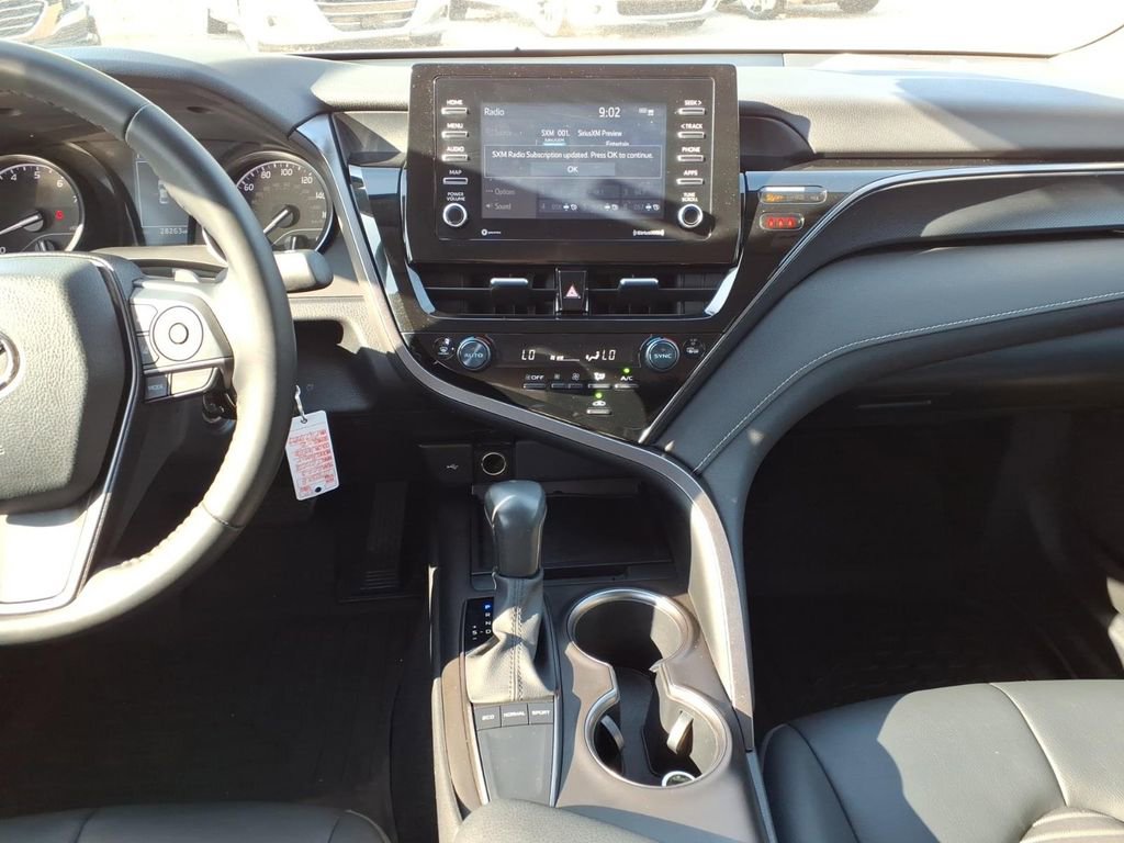 Used 2023 Toyota Camry SE FWD image 14