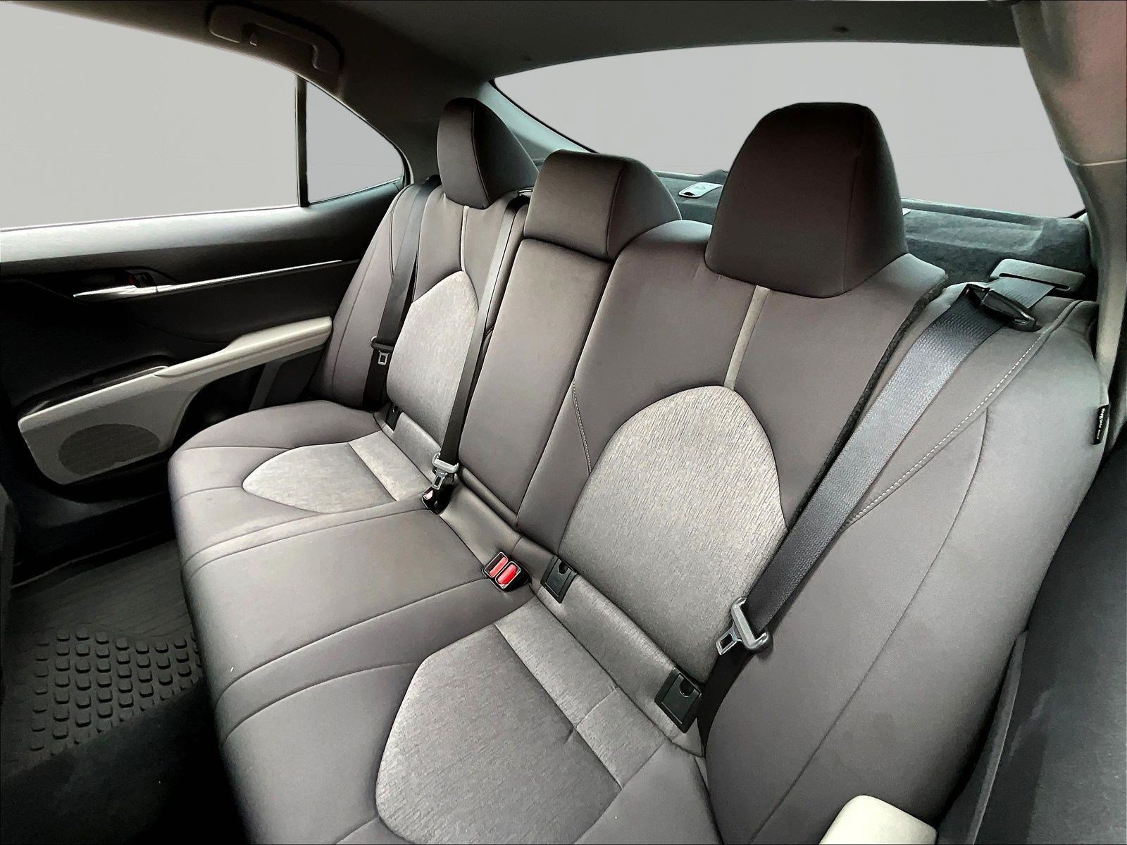 Used 2024 Toyota Camry LE FWD image 22