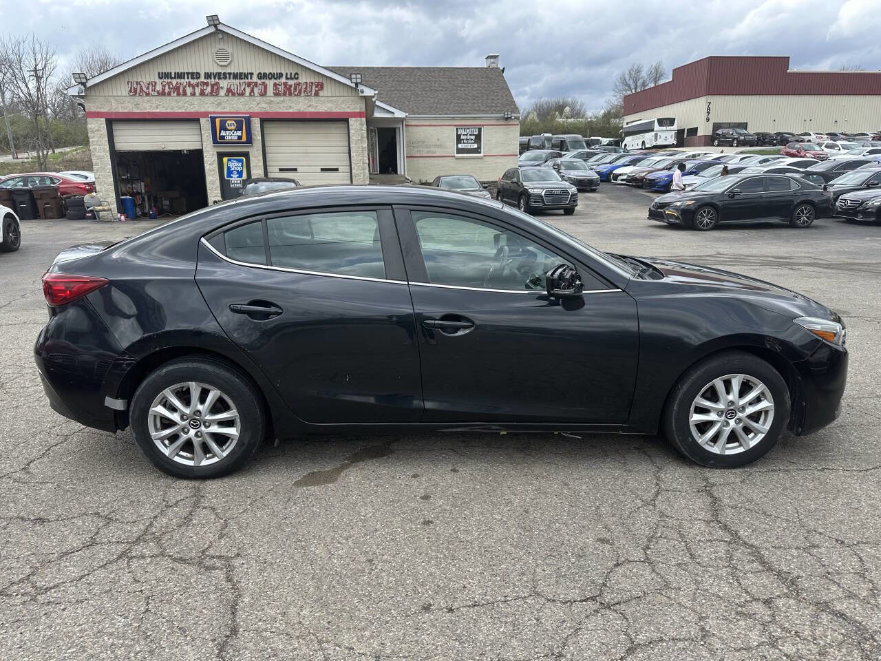Used 2018 MAZDA MAZDA3 Sport w/ Preferred Equipment Package image 6