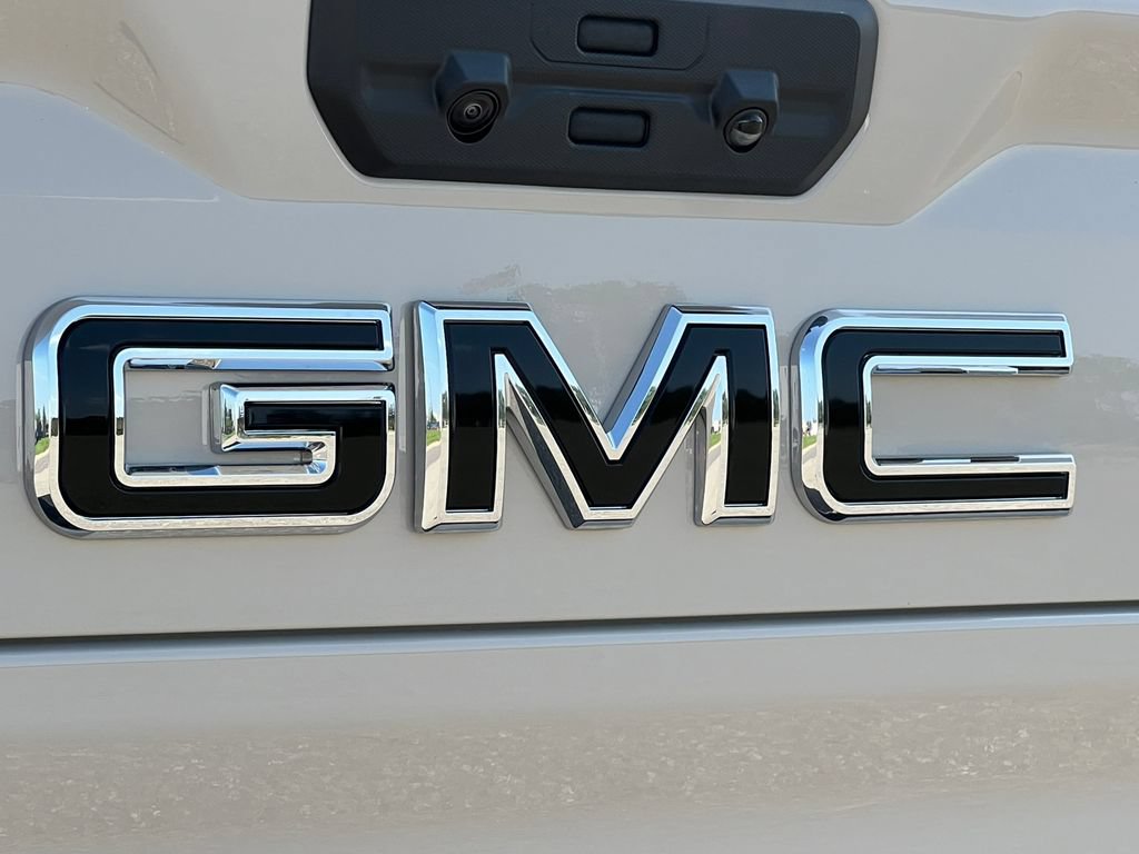 New 2026 GMC Sierra 2500 AT4 w/ AT4 Premium Plus Package AWD/4WD image 59