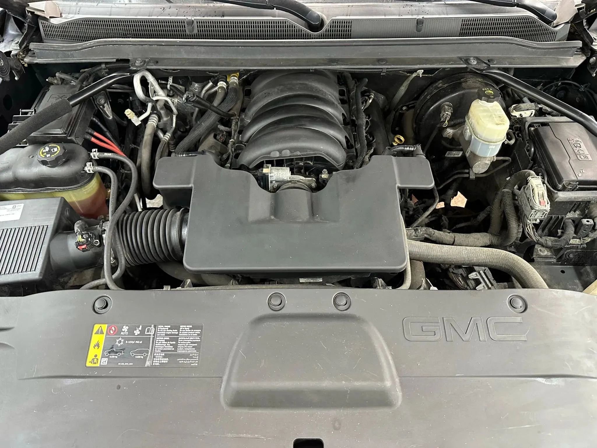 Used 2019 GMC Yukon XL SLE image 32