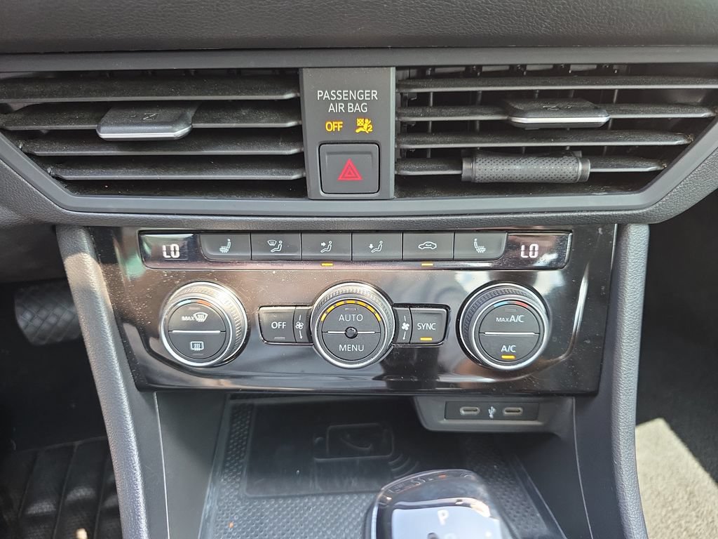 Used 2022 Volkswagen Jetta SEL FWD image 25