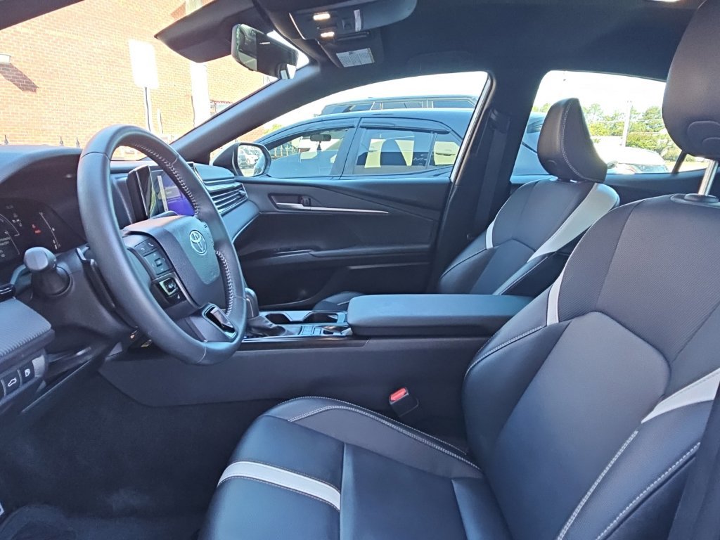 Used 2025 Toyota Camry LE FWD image 20