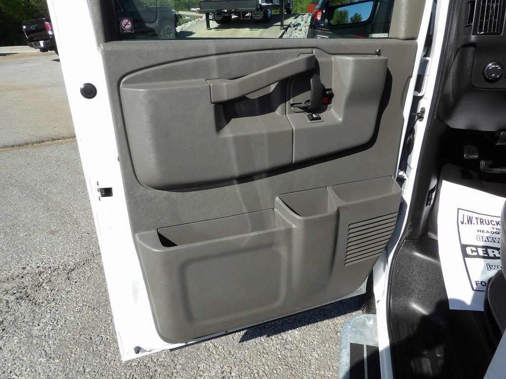 Used 2024 GMC Savana 2500 w/ Driver Convenience Package RWD image 14