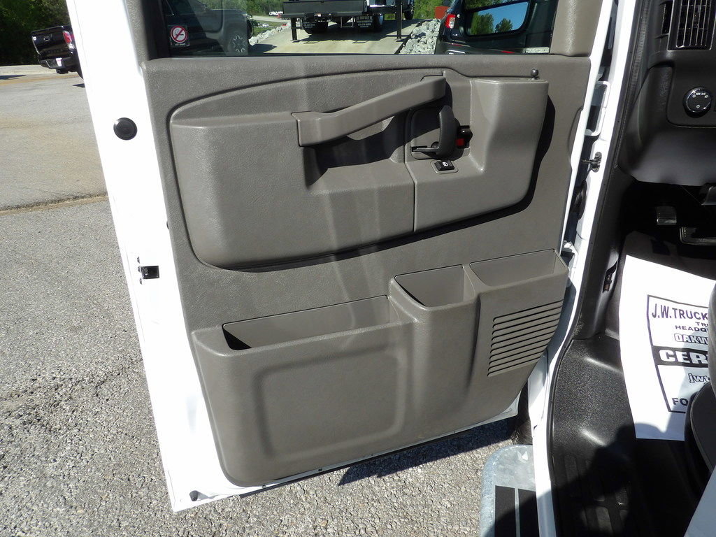 Used 2024 GMC Savana 2500 w/ Driver Convenience Package RWD image 14