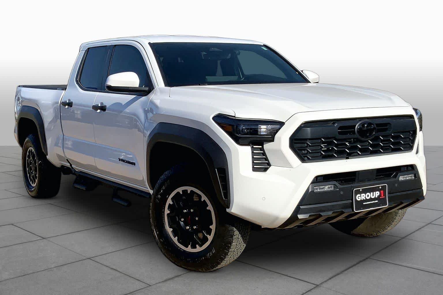 Used 2025 Toyota Tacoma TRD Off-Road w/ TRD Off Road Upgrade Package AWD/4WD image 3
