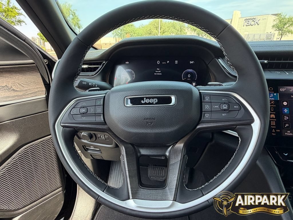 New 2026 Jeep Grand Cherokee Altitude AWD/4WD image 19