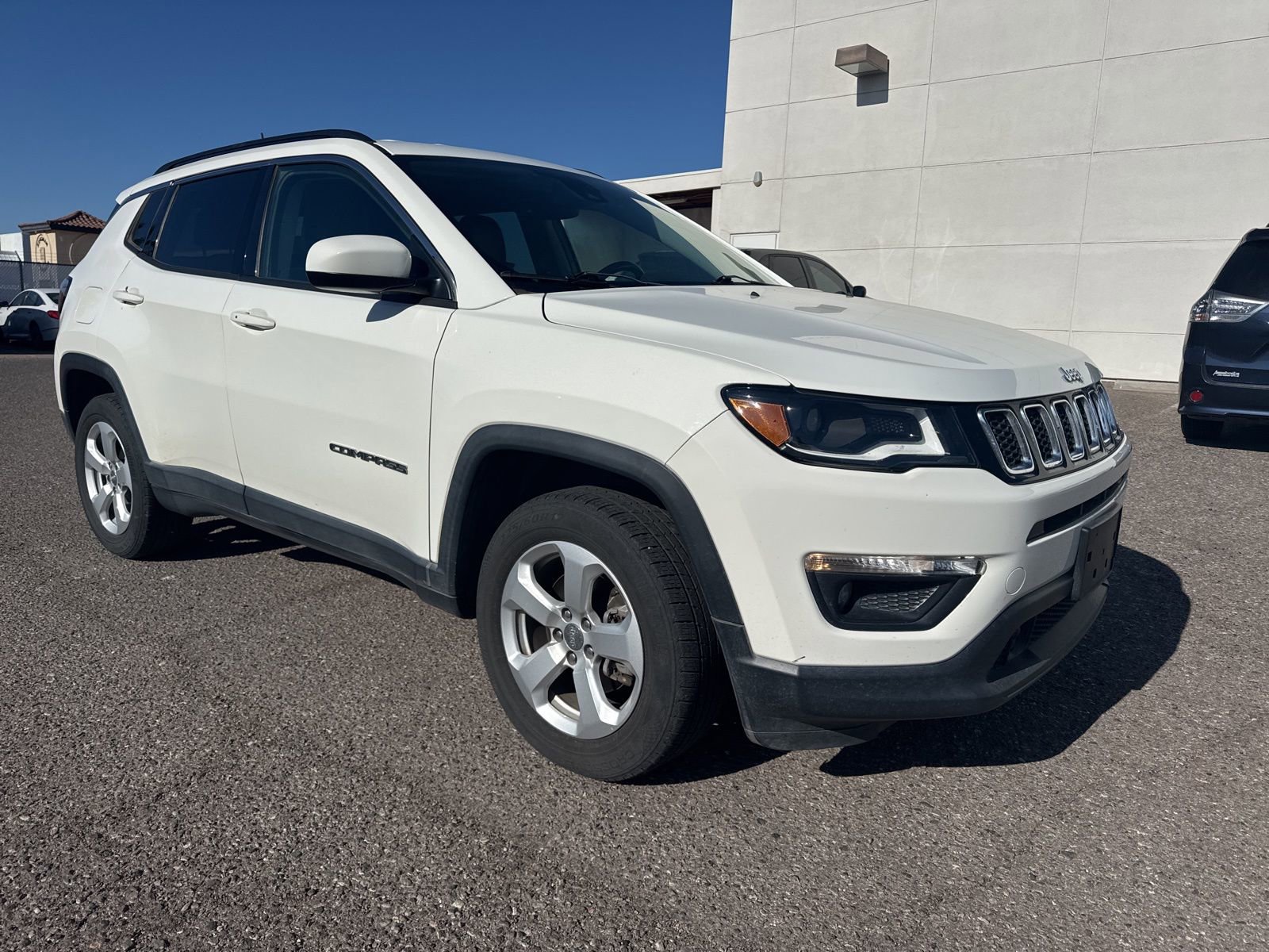 Used 2018 Jeep Compass Latitude w/ Popular Equipment Group AWD/4WD image 1