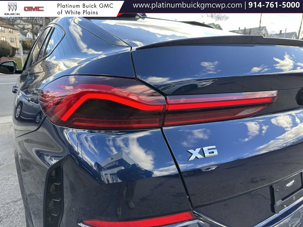 Used 2022 BMW X6 M50i w/ Executive Package image 12