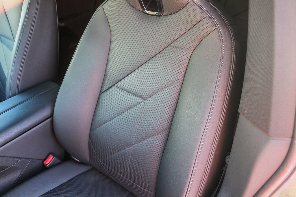 Used 2023 BMW iX xDrive50 w/ Premium Package image 30