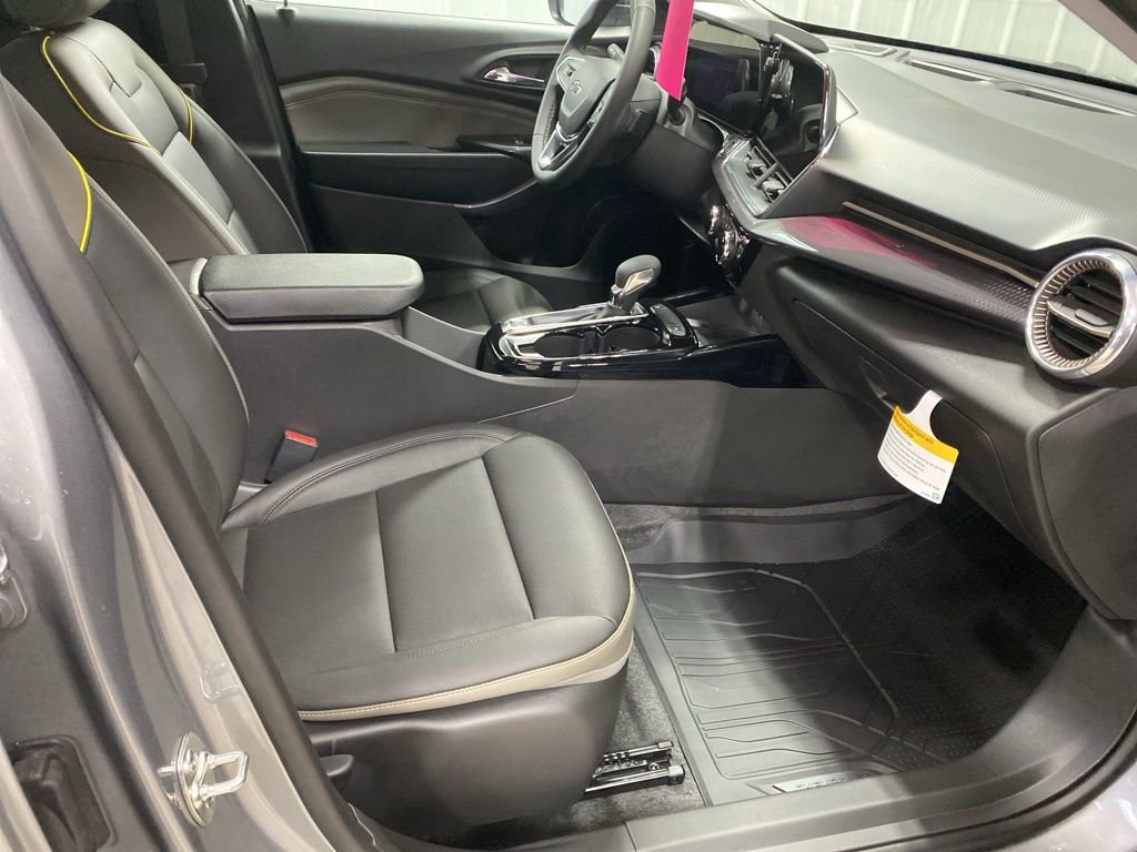 New 2026 Chevrolet Trax ACTIV w/ Sunroof Package image 3
