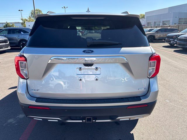 Used 2020 Ford Explorer XLT w/ Equipment Group 202A AWD/4WD image 6