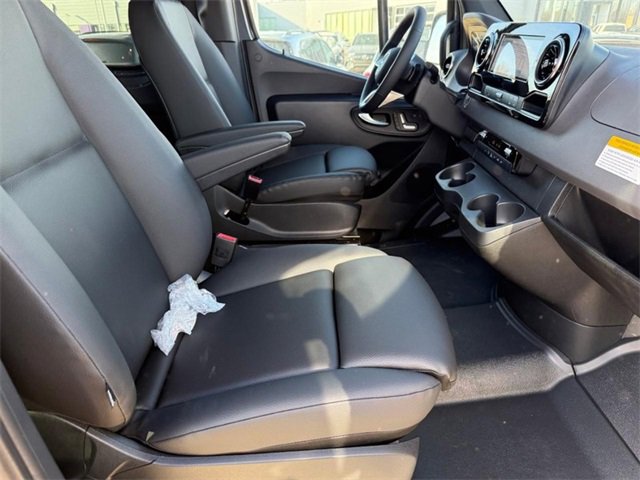 New 2025 Mercedes-Benz Sprinter 2500 image 8