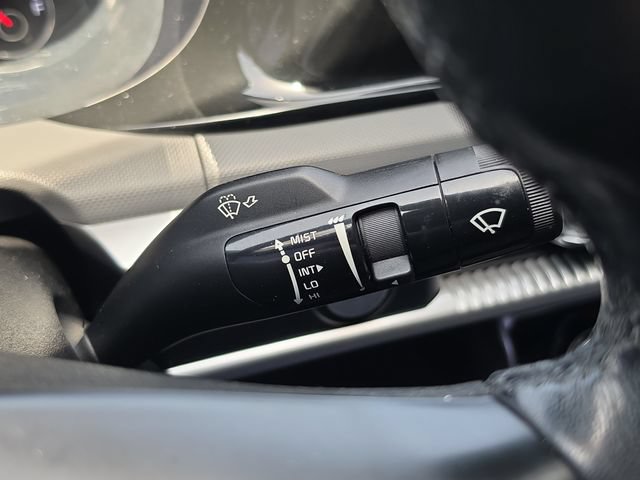 Used 2021 Kia K5 GT-Line AWD/4WD image 23