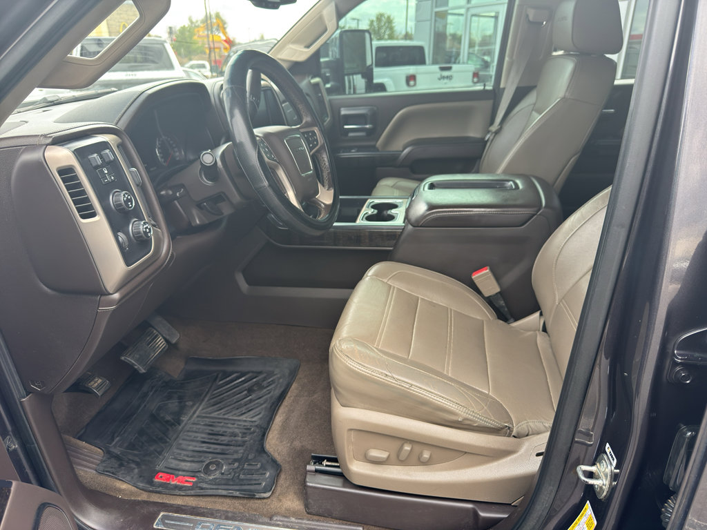 Used 2015 GMC Sierra 2500 Denali w/ Duramax Plus Package AWD/4WD image 17
