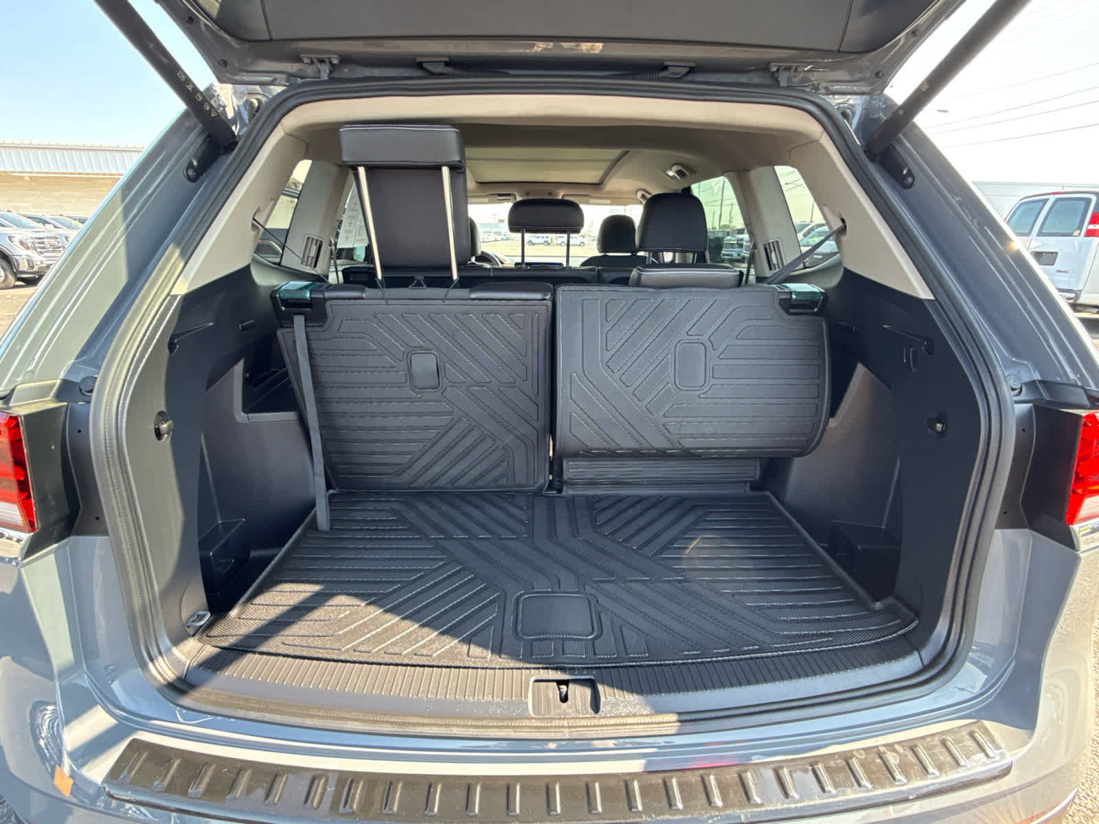 Used 2026 Volkswagen Atlas SEL AWD/4WD image 27
