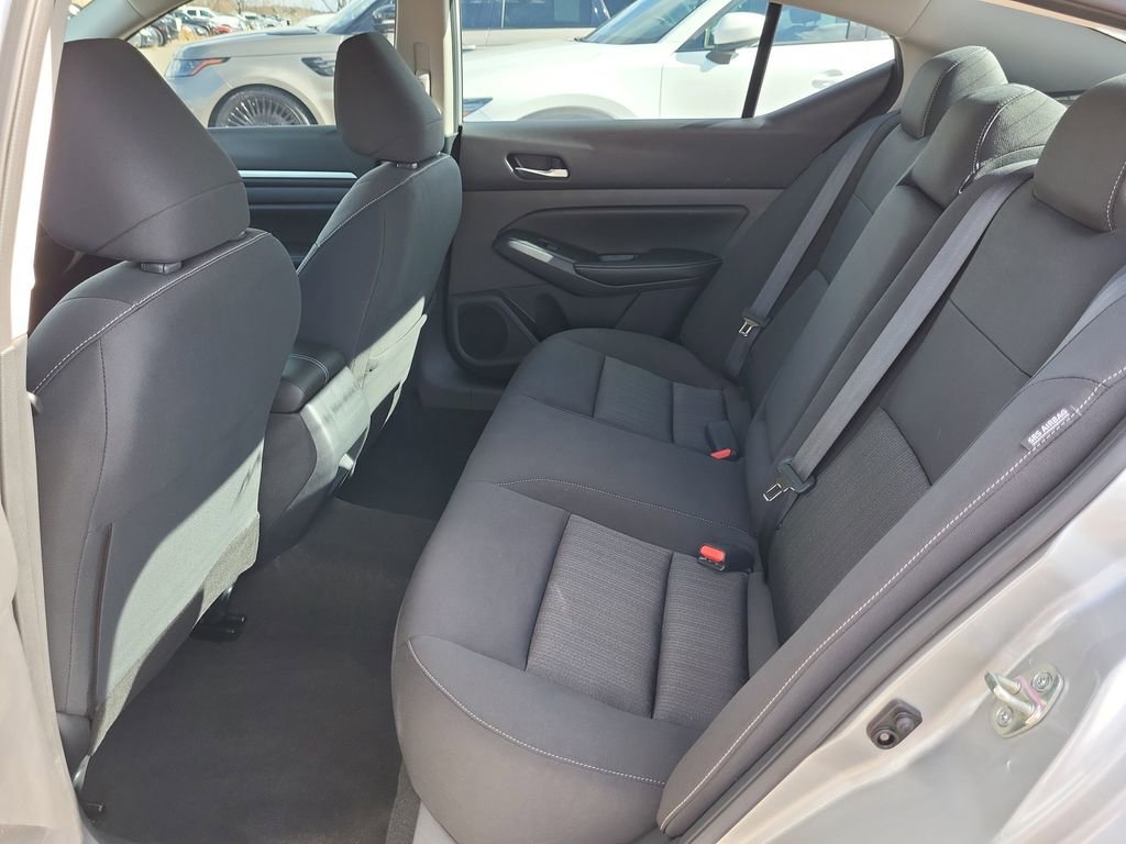 Used 2022 Nissan Altima 2.5 SV image 11