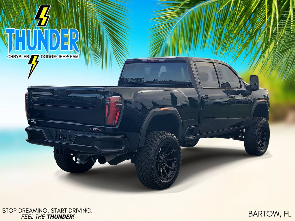 Used 2024 GMC Sierra 2500 AT4 AWD/4WD image 4