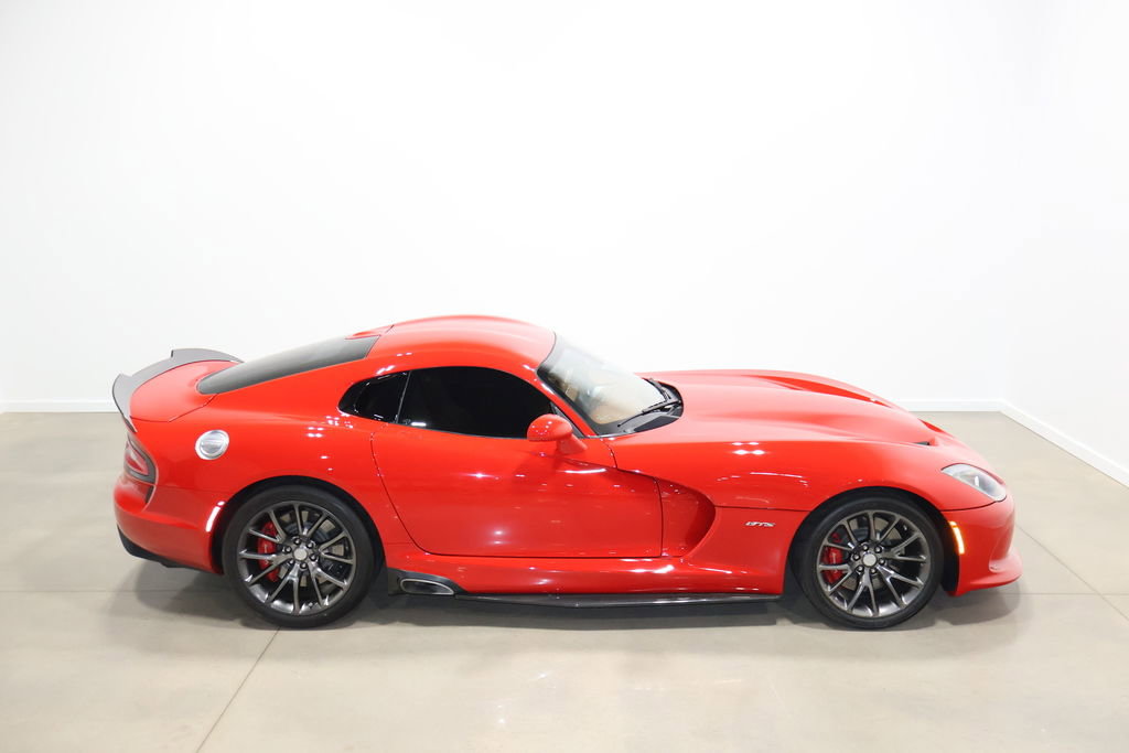Used 2013 SRT Viper GTS w/ GTS Laguna Interior Pkg image 45