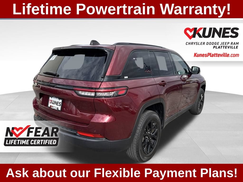 Used 2024 Jeep Grand Cherokee Altitude AWD/4WD image 4