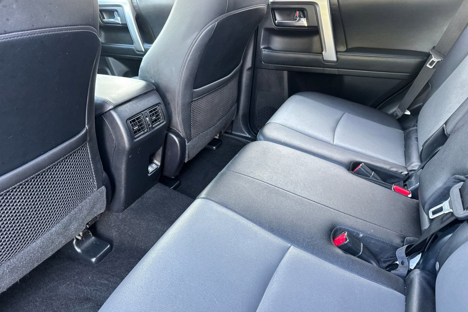 Used 2021 Toyota 4Runner SR5 Premium w/ Moonroof Package AWD/4WD image 12