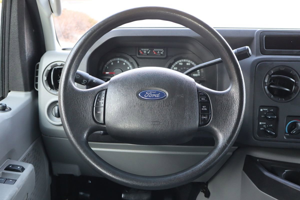 Used 2009 Ford E-350 and Econoline 350 XLT image 18