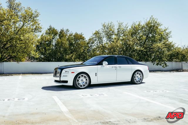 Used 2017 Rolls-Royce Ghost RWD image 50