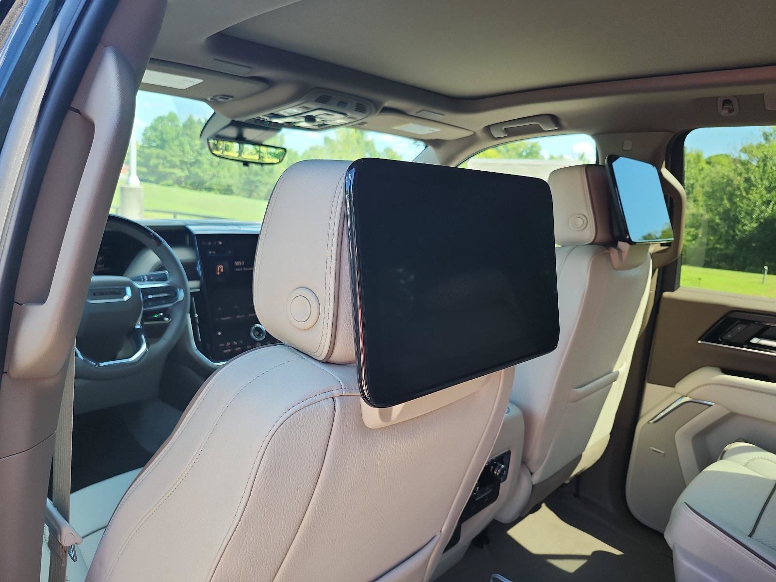 New 2026 GMC Yukon XL Denali w/ Denali Reserve Package AWD/4WD image 10