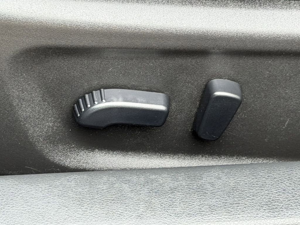 Used 2025 Nissan Altima 2.5 SV FWD image 27