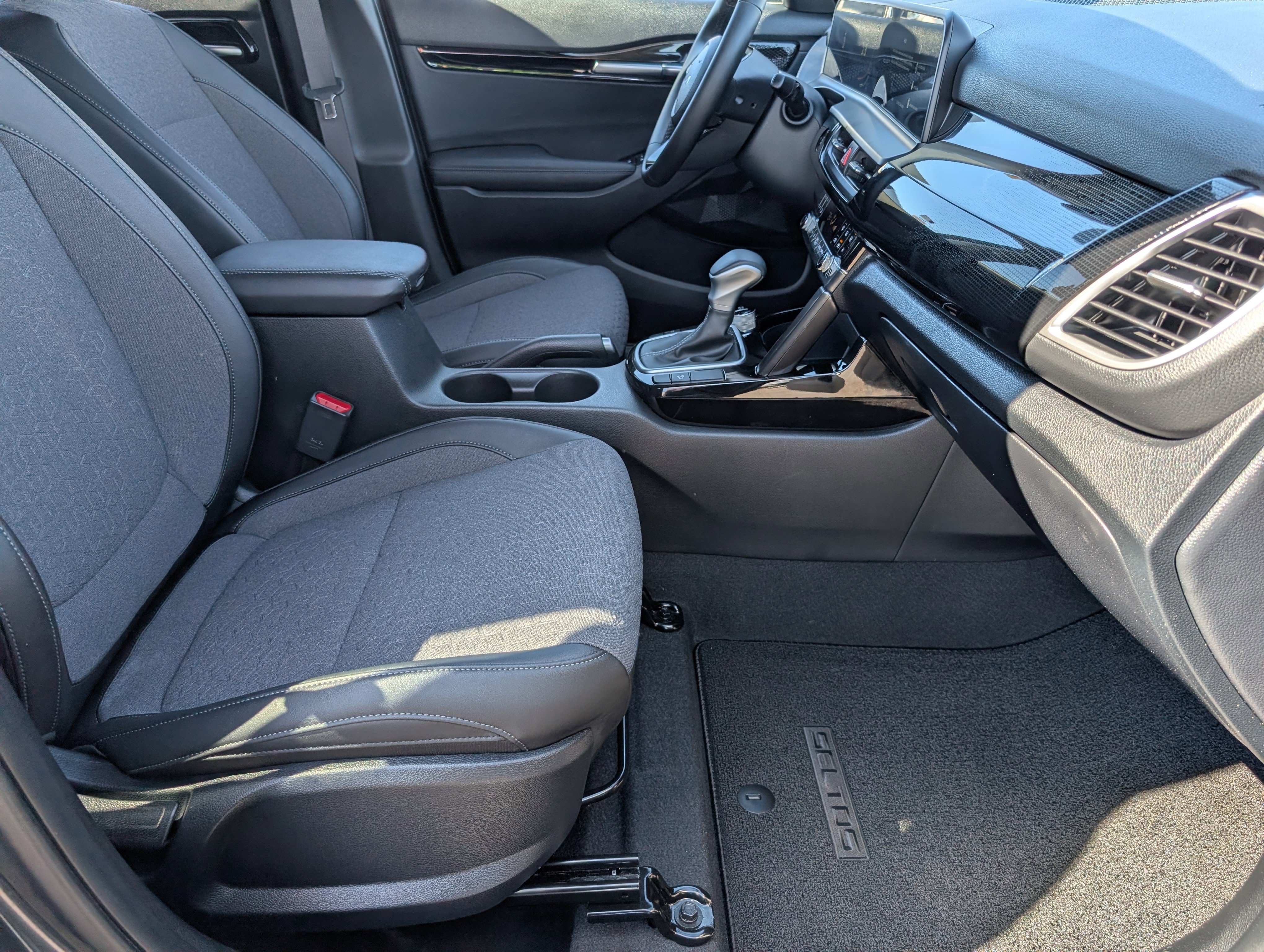 Used 2025 Kia Seltos S image 26