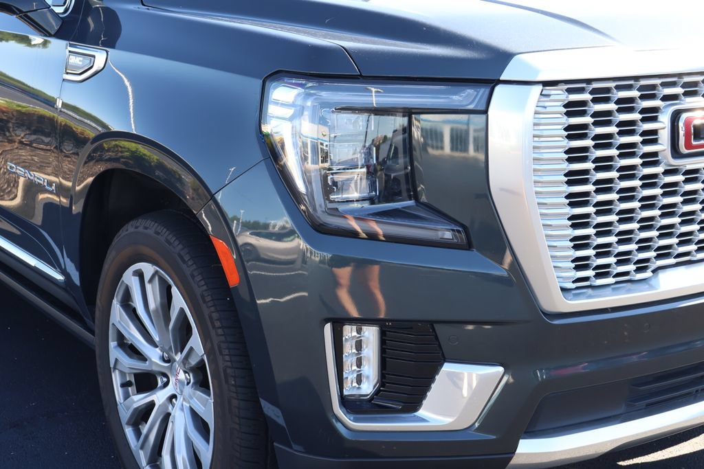 Used 2022 GMC Yukon XL Denali AWD/4WD image 4