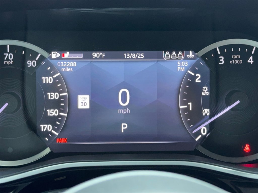 Used 2022 Jaguar XF R-Dynamic SE image 21