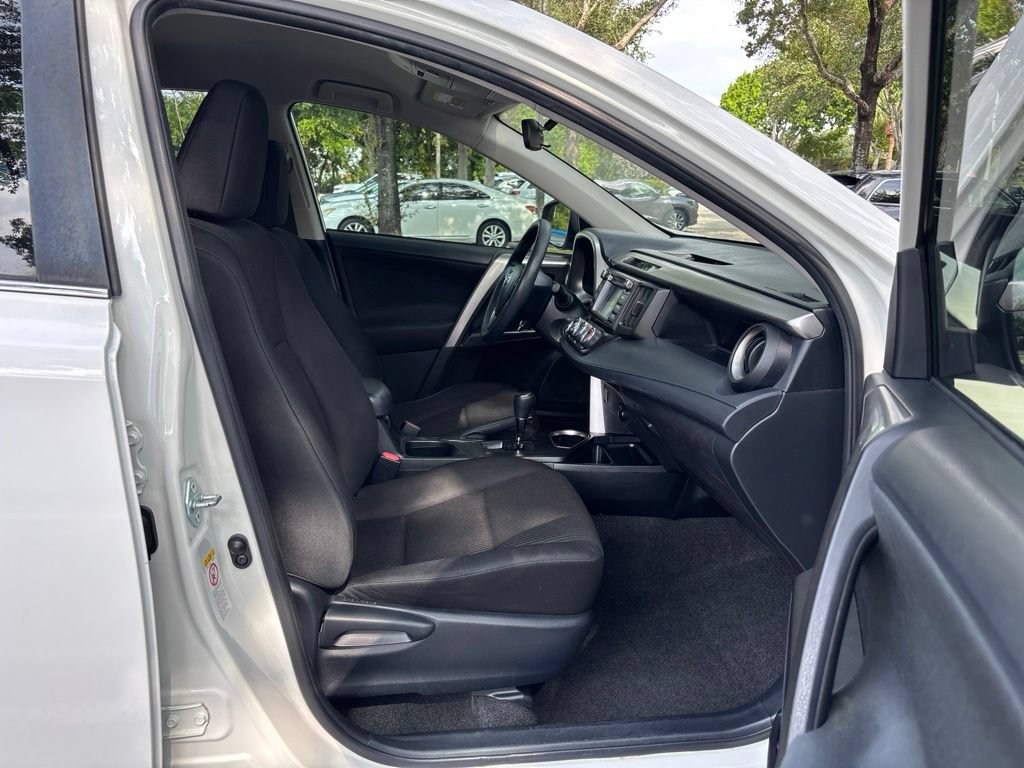 Used 2017 Toyota RAV4 LE FWD image 13