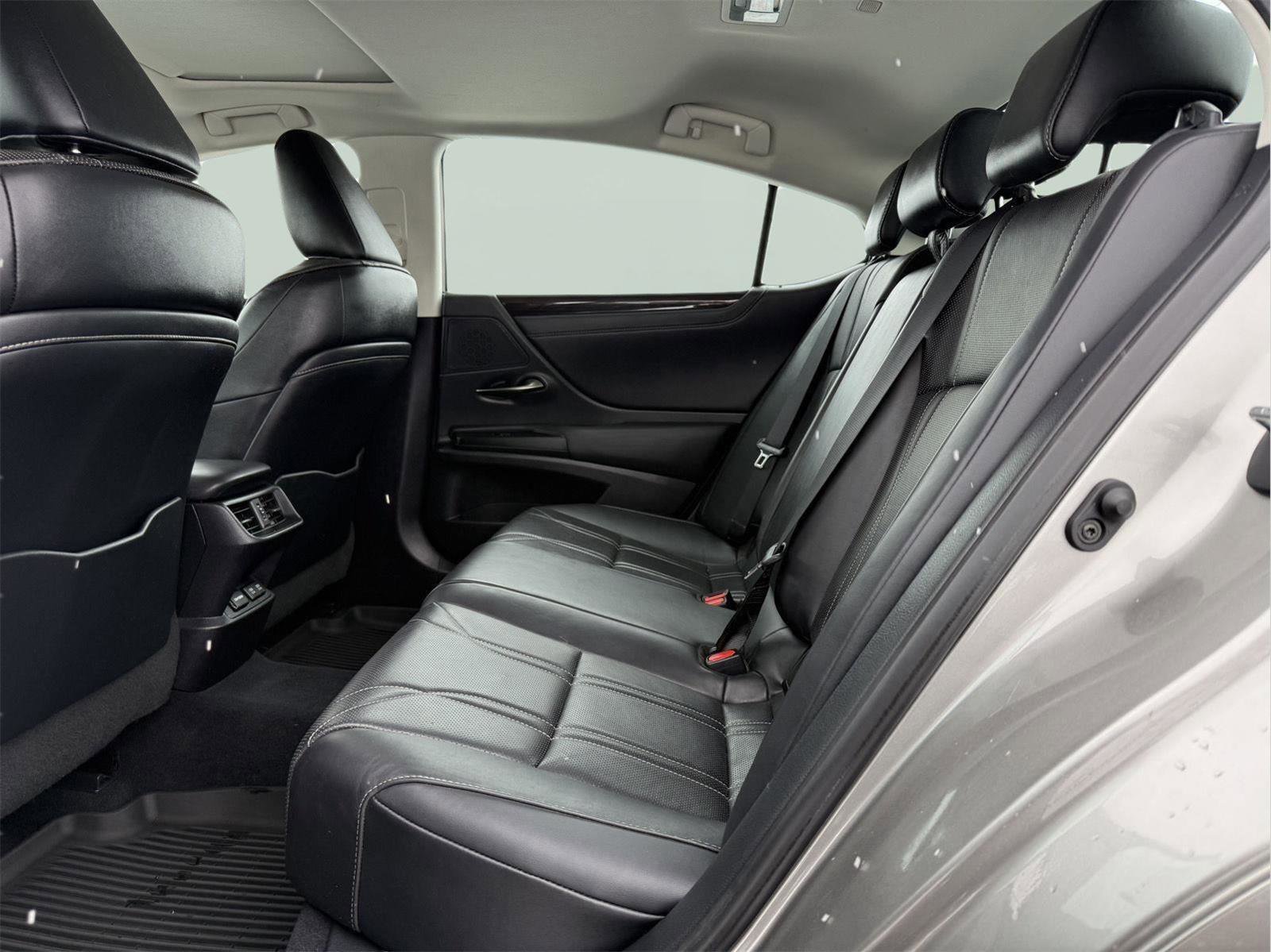 Used 2021 Lexus ES 350 Luxury image 21