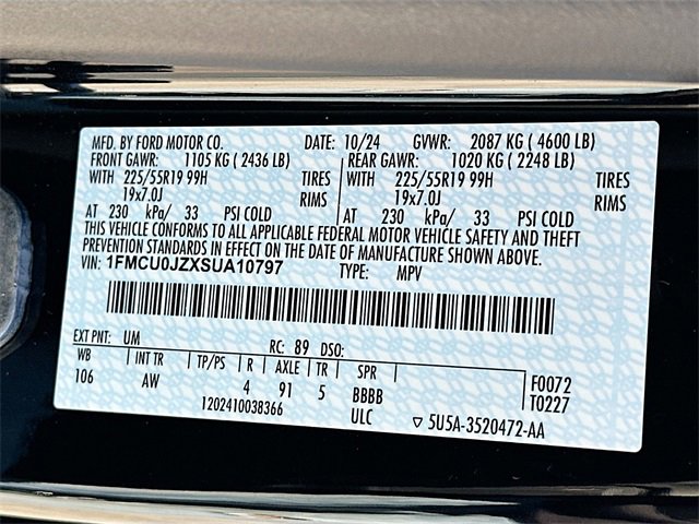 Used 2025 Ford Escape Platinum w/ Premium Technology Package image 32